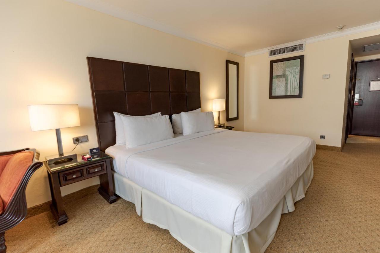 Dominican Fiesta Hotel Santo Domingo Eksteriør billede A room at the hotel