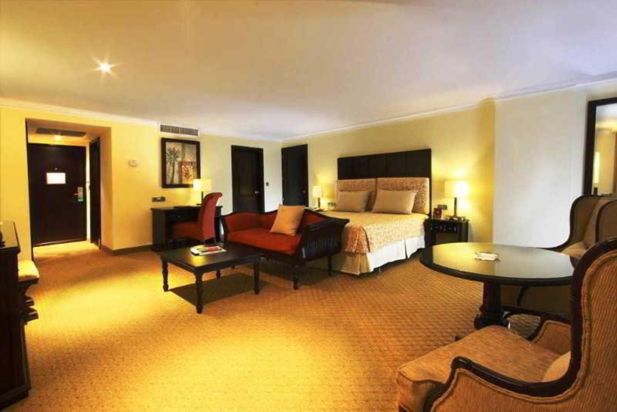 Dominican Fiesta Hotel Santo Domingo Eksteriør billede A suite at the hotel