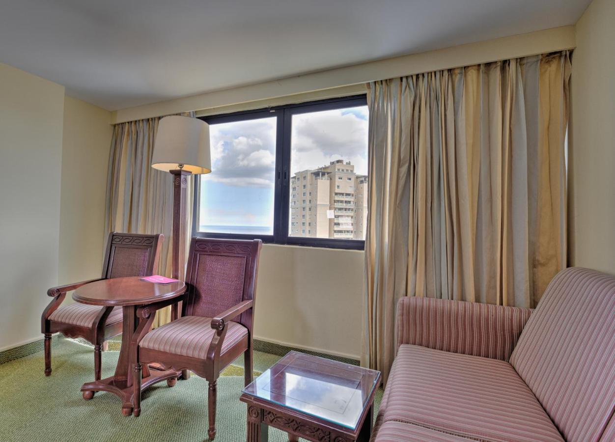 Dominican Fiesta Hotel Santo Domingo Eksteriør billede A living room at the Hilton San Francisco