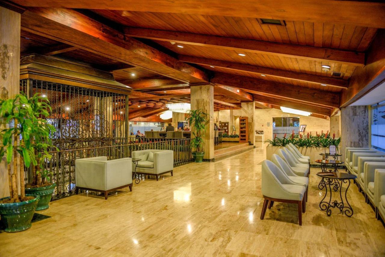 Dominican Fiesta Hotel Santo Domingo Eksteriør billede Lobby