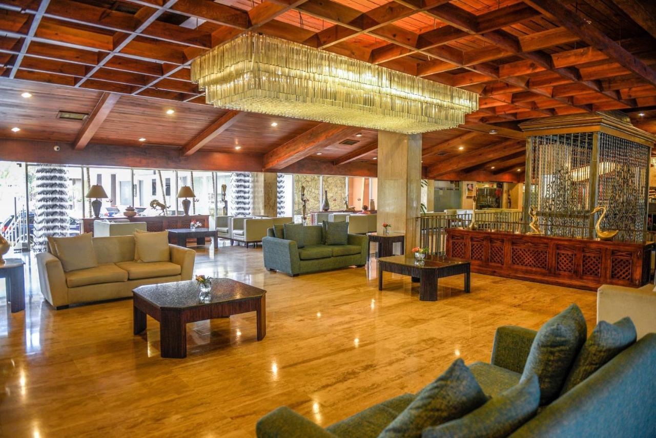 Dominican Fiesta Hotel Santo Domingo Eksteriør billede Lobby